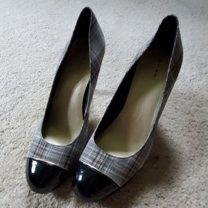 Tahari heels